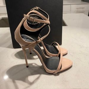 **S O L D ** Giuseppe Zanotti Coline